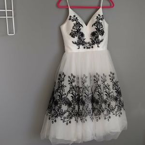 NWOT Chi Chi London embroidered tulle dress